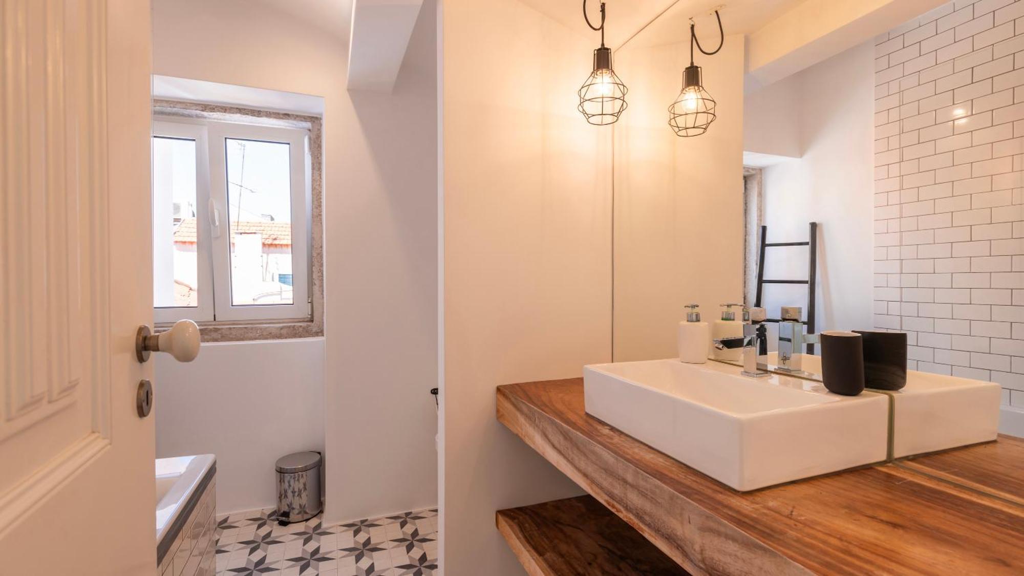 Charming 3Bdr Duplex In City Center By Lovelystay Lisboa Eksteriør billede
